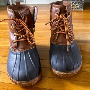 Espirit 7.5 Ducky Boots